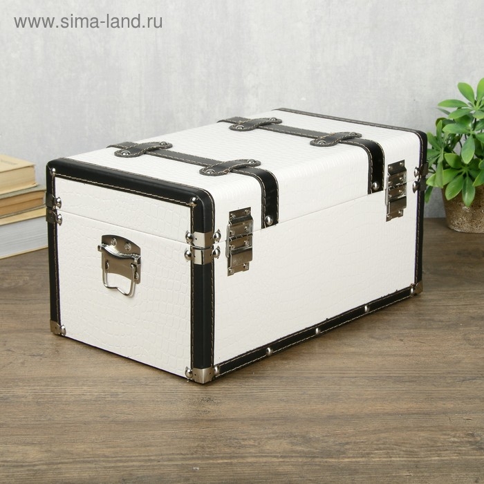 Шкатулка дерево кожзам "Сундук с ремнями" белый 19х21х35 см