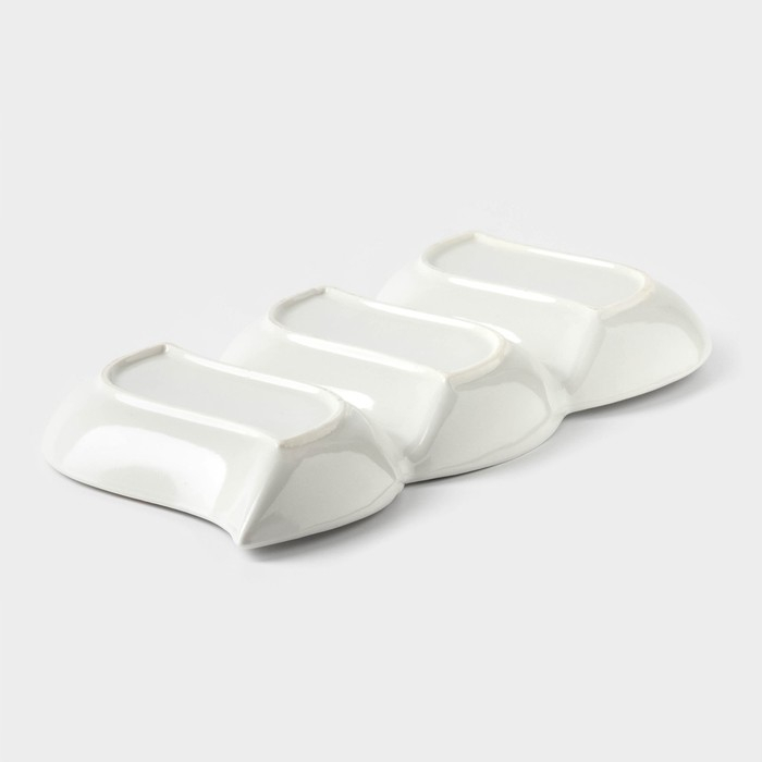 Менажница керамическая 3 ячейки «Марбл», 36×17×3 см, цвет белый Менажница керамическая 3 ячейки «Марбл», 36×17×3 см, цвет белый