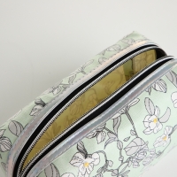 Косметичка на молнии, цвет зелёный Косметичка на молнии, цвет зелёный