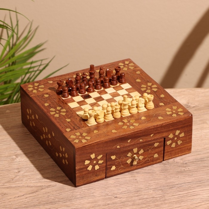 Шахматы дорожные 20,5х20,5х7 см, дерево шишам Шахматы дорожные 20,5х20,5х7 см, дерево шишам