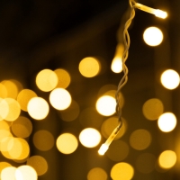 Гирлянда «Бахрома» 6 × 0.7 м, IP44, УМС, белая нить, 120 LED, свечение тёплое белое, 220 В Гирлянда «Бахрома» 6 × 0.7 м, IP44, УМС, белая нить, 120 LED, свечение тёплое белое, 220 В