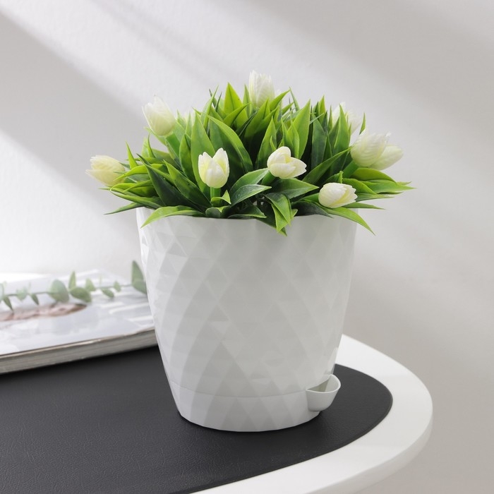 Горшок для цветов с прикорневым поливом «Румба», 1,5 л, цвет белый Горшок для цветов с прикорневым поливом «Румба», 1,5 л, цвет белый