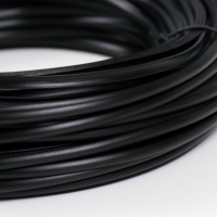 Ротанг искусственный гладкий 6 мм 100 м полутрубка (черный) Ротанг искусственный гладкий 6 мм 100 м полутрубка (черный)