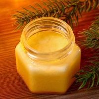 Набор &laquo;Крепкого здоровья&raquo;: травяной чай 20 г. и крем-мед 120 г.