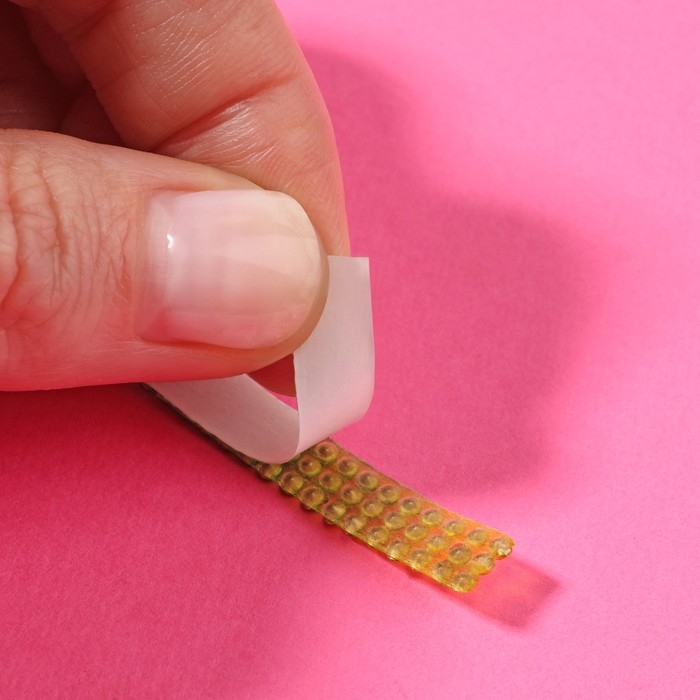 Стразы самоклеящиеся, d = 2 мм, ширина - 7 мм, 4,5 ± 0,5 м, цвет радуга Стразы самоклеящиеся, d = 2 мм, ширина - 7 мм, 4,5 ± 0,5 м, цвет радуга