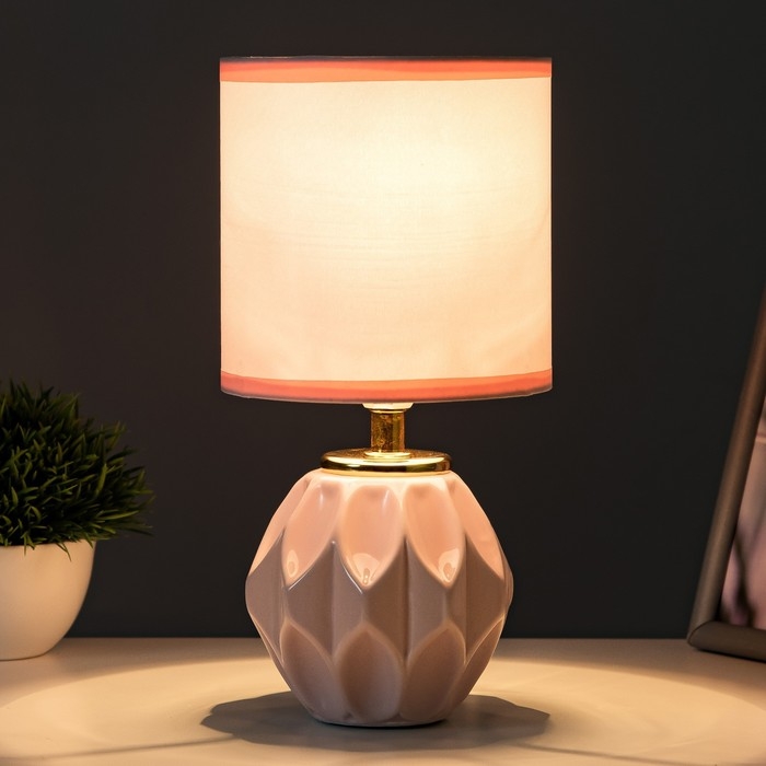 Настольная лампа "Амальтея" Е14 40Вт розовый 13х13х25 см RISALUX