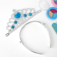 Набор детской косметики в чемодане &laquo;Сказка&raquo;, тени, блески для губ, глиттер, лаки для ногтей, наклейки, пилочка, кисти, косметичка, корона