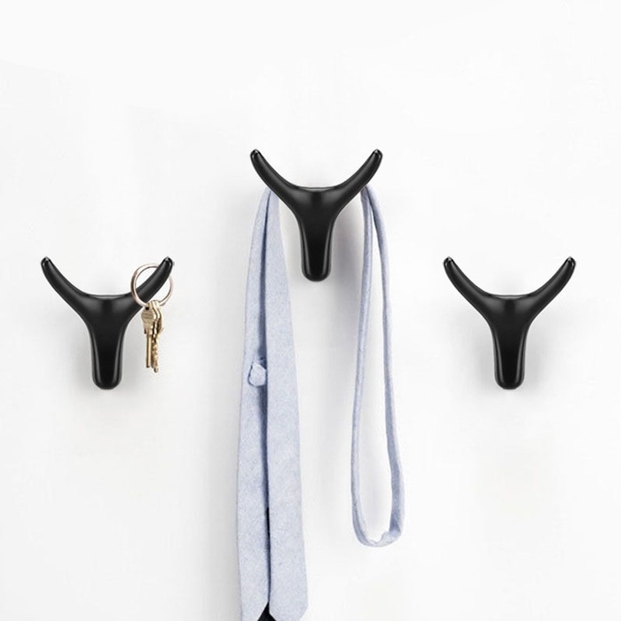 Крючок мебельный CAPPIO OX, двухрожковый, черный Крючок мебельный CAPPIO OX, двухрожковый, черный