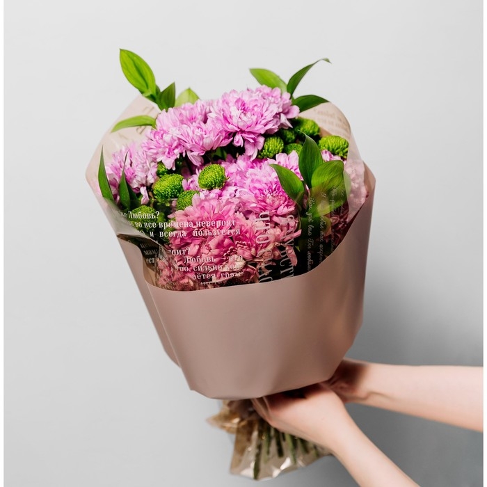 Плёнка для цветов упаковочная глянцевая прозрачная &laquo;Газета&raquo;, кофейная, 0.6 x 10 м