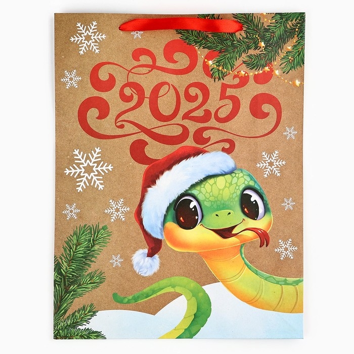 Пакет подарочный новогодний крафтовый вертикальный &laquo;Змея 2025&raquo;, L 31 х 40 х 11.5 см, Новый год
