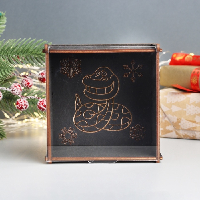 Новогодняя шкатулка Новогодняя шкатулка "Змей улыбается" 6х12х12 см
