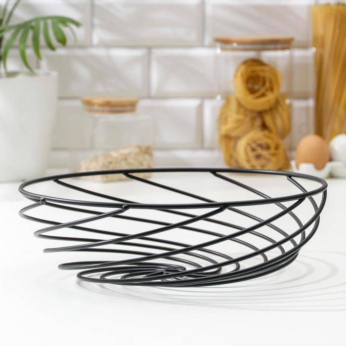 Фруктовница Доляна &laquo;Гипноз&raquo;, 30&times;30&times;8,5 см, цвет чёрный