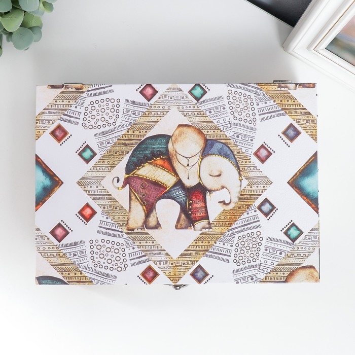 Шкатулка дерево "Маленький индийский слонёнок" кожзам 5,5х24х17 см