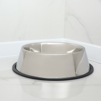 Миска с нескользящим основанием, 4,7 л Миска с нескользящим основанием, 4,7 л