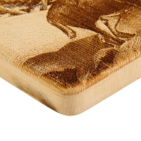 Доска из массива кедра &laquo;Олень&raquo;, квадратная, 18 &times; 18 см