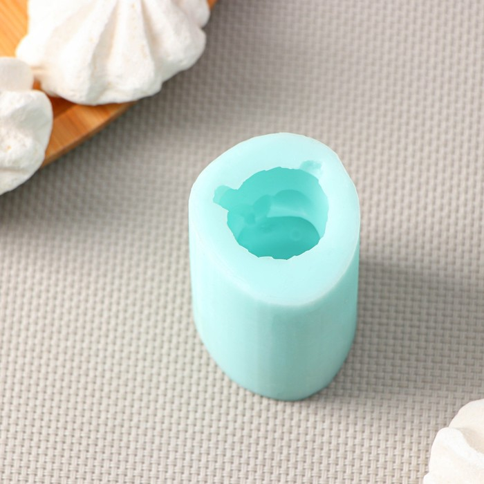 Силиконовый молд &laquo;Зайка с морковкой&raquo;, 3&times;3,5&times;5,3 см, цвет бирюзовый