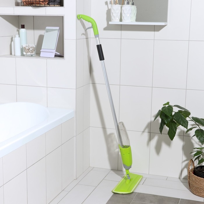 Швабра для мытья пола с распылителем Доляна, насадка из микрофибры 40&times;14 см, металлическая ручка 125 см, цвет МИКС