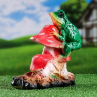 Садовая фигура "Лягушка на мухоморе" малая 27см Садовая фигура "Лягушка на мухоморе" малая 27см