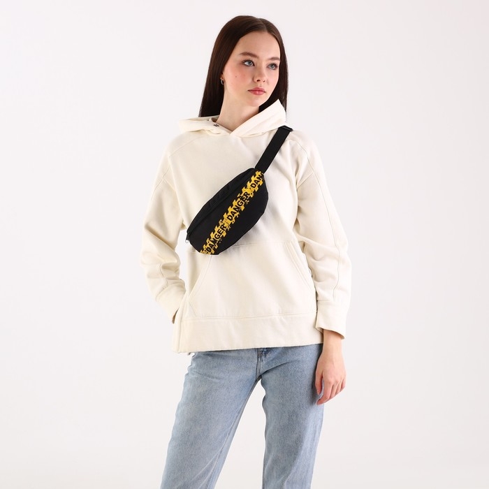 Сумка поясная, отдел на молнии, цвет чёрный Сумка поясная, отдел на молнии, цвет чёрный