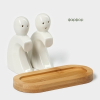 Набор фарфоровый для специй на бамбуковой подставке BellaTenero &laquo;Влюбленность&raquo;, 2 предмета: солонка 40 мл, перечница 40 мл, цвет белый