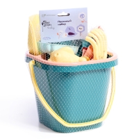 Набор для игры в песке &laquo;Изумрудный город&raquo;: ведерко, сито, совочек, грабли, 4 формочки