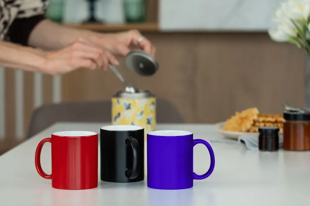 Кружка &laquo;Хамелеон&raquo;, глянцевая, синяя