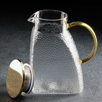 Набор для напитков из стекла Magistro &laquo;Сара&raquo;, 5 предметов: кувшин 1,5 л, 4 кружки 400 мл