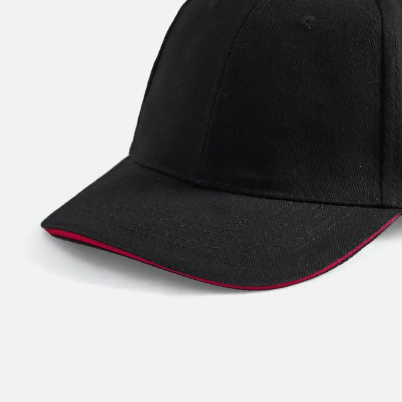 Бейсболка Buffalo, черная с красным Бейсболка Buffalo, черная с красным