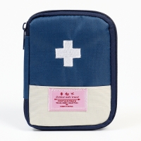 Аптечка походная, синяя 15х12см Аптечка походная, синяя 15х12см