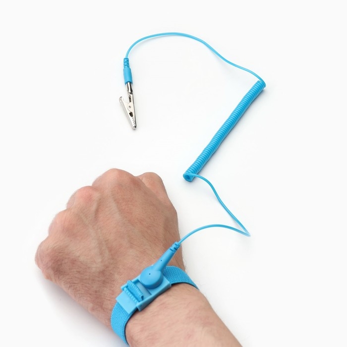 Антистатический браслет на запястье для ремонта наручных часов, длина кабеля 1.8 м Антистатический браслет на запястье для ремонта наручных часов, длина кабеля 1.8 м