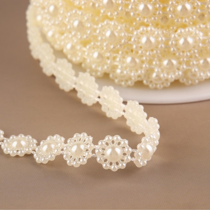 Жемчуг на нитях, плоский, 10 мм, 9 ± 1 м, цвет молочный Жемчуг на нитях, плоский, 10 мм, 9 ± 1 м, цвет молочный