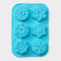 Форма для выпечки новогодняя Доляна &laquo;Новый год. Снежинка&raquo;, силикон, 26,5&times;18,5 см, 6 ячеек, цвет голубой