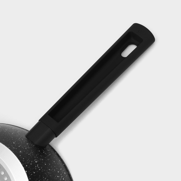 Сковорода Доляна &laquo;Первый дом&raquo;, d=26 см, h=7,5 см, антипригарное покрытие, индукция, цвет чёрный