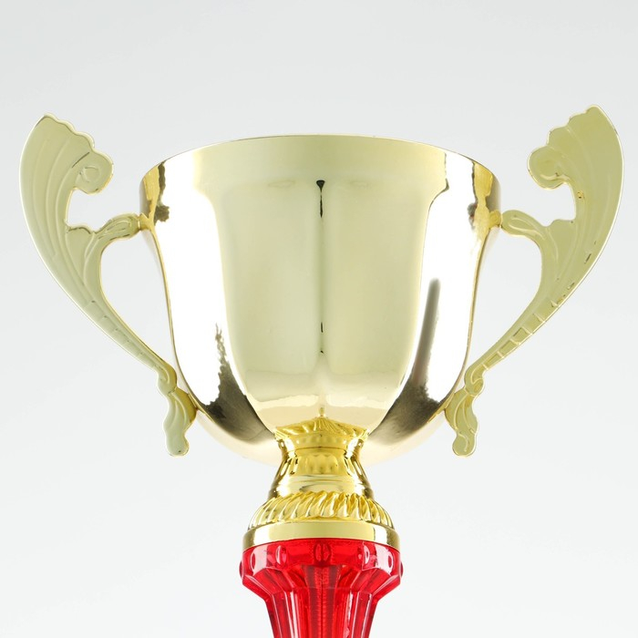 Кубок 153В, наградная фигура, золото, подставка камень, 25 x 13,5 x 6 см.