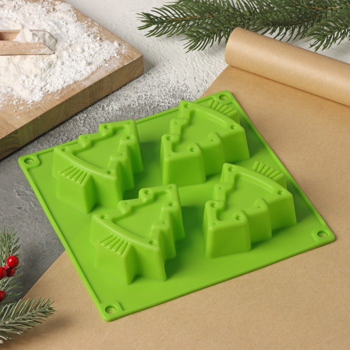 Форма для выпечки новогодняя Доляна &laquo;Новый год. Ёлочки&raquo;, силикон, 18&times;18 см, 4 ячейки, цвет зелёный