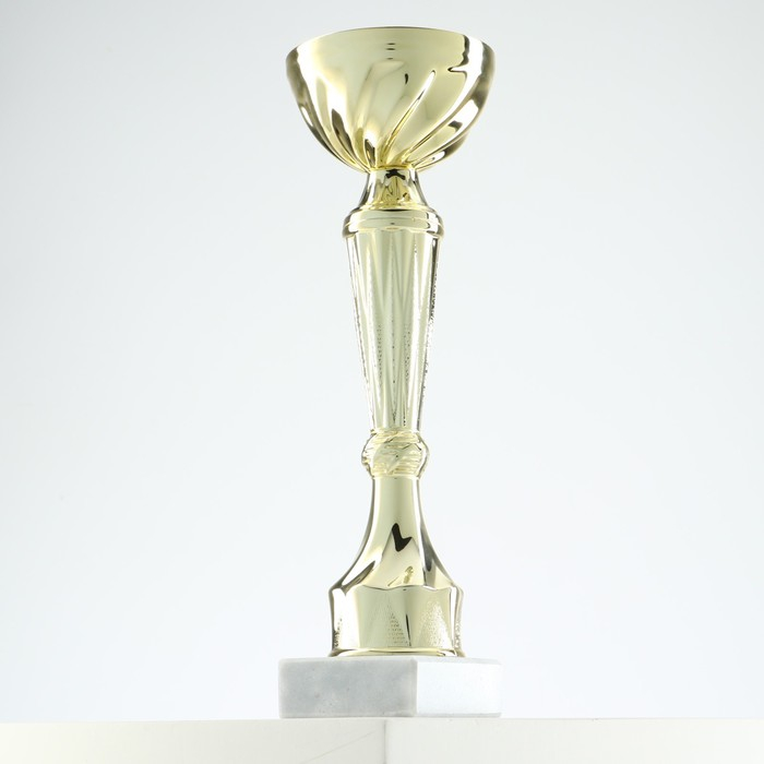 Кубок 151С, наградная фигура, золото, подставка камень, 22 х 7 х 5 см. Кубок 151С, наградная фигура, золото, подставка камень, 22 х 7 х 5 см.