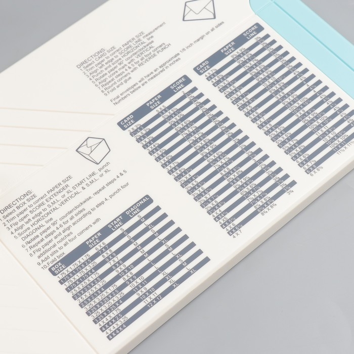 Доска для создания коробок и конвертов и бантиков с дыроколом для углов 5х34х18,5 см Доска для создания коробок и конвертов и бантиков с дыроколом для углов 5х34х18,5 см