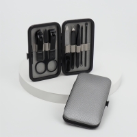 Набор маникюрный «Christian», 8 предметов, в футляре, цвет чёрный/серый Набор маникюрный «Christian», 8 предметов, в футляре, цвет чёрный/серый