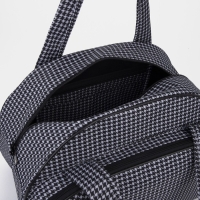 Сумка дорожная женская на молнии, наружный карман, цвет белый/чёрный Сумка дорожная женская на молнии, наружный карман, цвет белый/чёрный