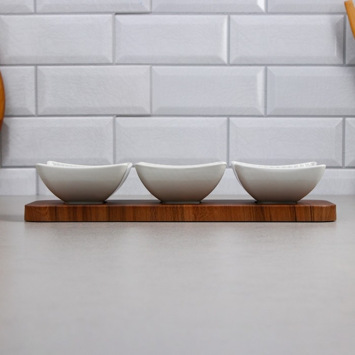 Блюдо «Орхидея», фарфор, Иран Блюдо «Орхидея», фарфор, Иран