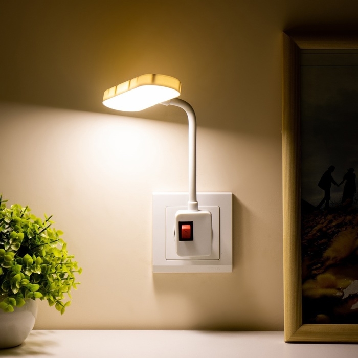 Бра в розетку Бра в розетку "Берд" LED 7Вт белый 1,5х12х21 см