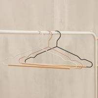 Плечики - вешалка для одежды LaDо́m Laconique, 41,5&times;22,5&times;1 см, цвет розовый