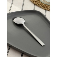 Ложка столовая из нержавеющей стали Magistro Gamburg, длина 20 см, толщина 4 мм, цвет серебряный Ложка столовая из нержавеющей стали Magistro Gamburg, длина 20 см, толщина 4 мм, цвет серебряный