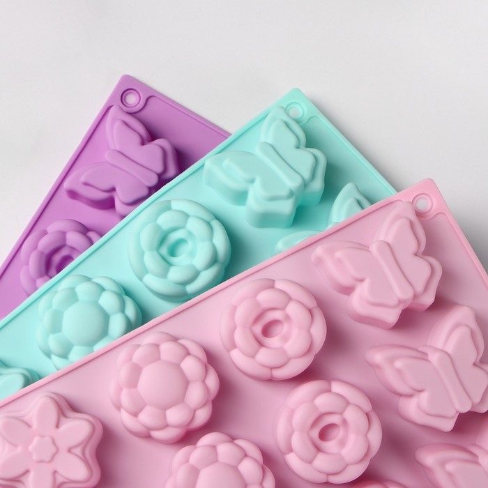 Форма для выпечки Доляна «Сердце, бабочка, цветок», силикон, 29,8×19,7 см, 20 ячеек, цвет МИКС Форма для выпечки Доляна «Сердце, бабочка, цветок», силикон, 29,8×19,7 см, 20 ячеек, цвет МИКС