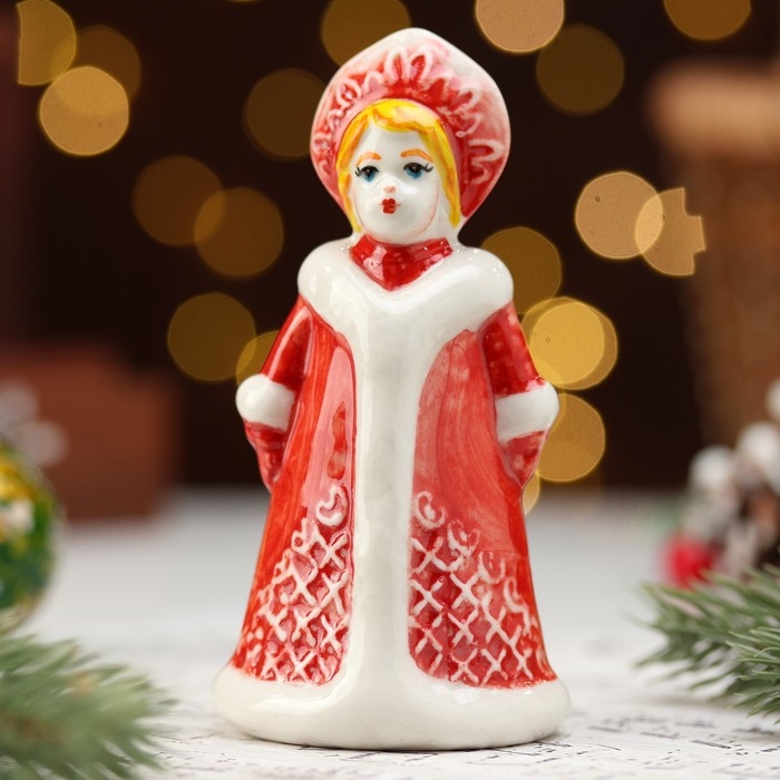 Сувенир Сувенир "Снегурочка Снежинка", красная шуба, 12 см, фарфор