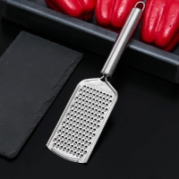 Тёрка для сыра Доляна «Металлик», 24×6 см, мелкая, с ручкой, цвет серебристый Тёрка для сыра Доляна «Металлик», 24×6 см, мелкая, с ручкой, цвет серебристый