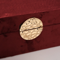 Шкатулка текстиль "Ядро" бордовая 12х25х7,8 см Шкатулка текстиль "Ядро" бордовая 12х25х7,8 см