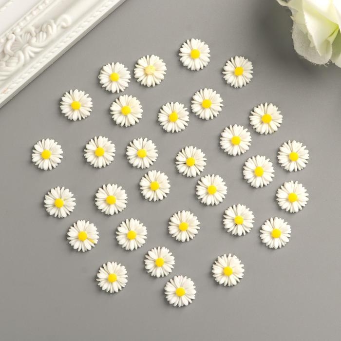 Декор для творчества пластик Декор для творчества пластик "Ромашка" набор 30 шт 0,9х0,9 см
