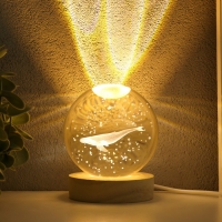 Сувенир стекло подсветка "Кит" d=8 см подставка дерево, USB 8х8х9,5 см Сувенир стекло подсветка "Кит" d=8 см подставка дерево, USB 8х8х9,5 см