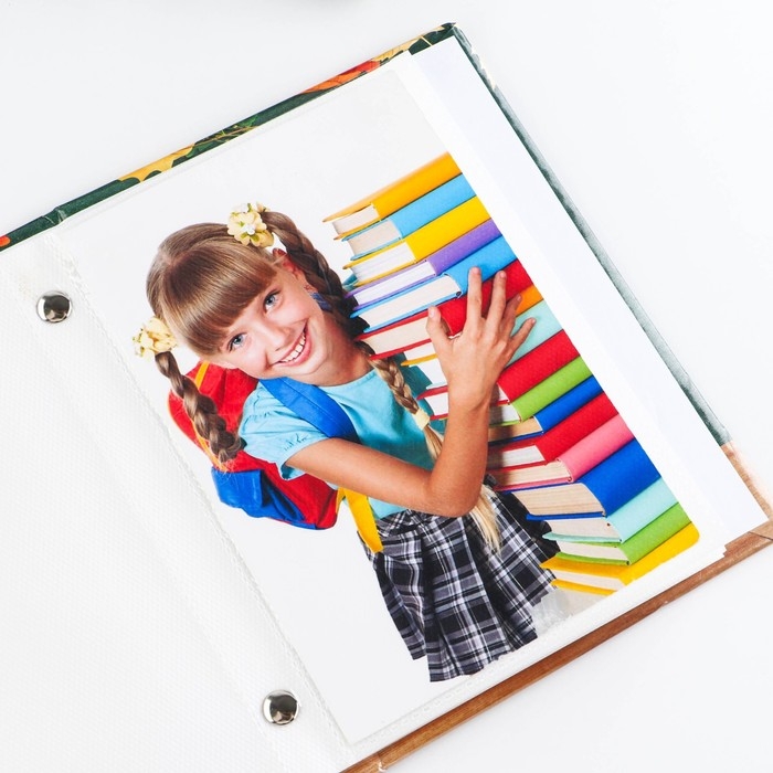 Фотоальбом на выпускной в твердой обложке &laquo;Школьные годы&raquo; 36 фото